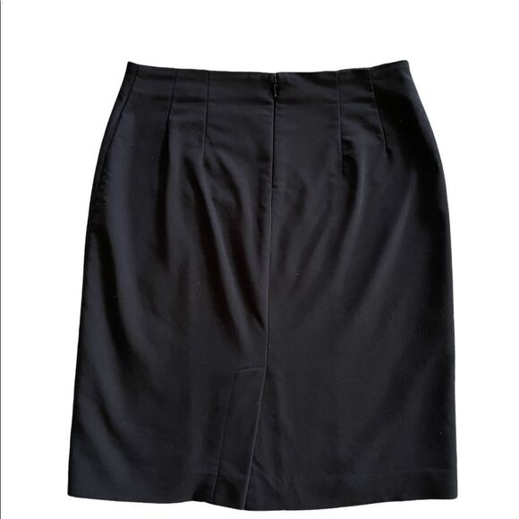 Van Heusen Stretch Extension skirt, with zip closer & back slit. - Picture 2 of 7